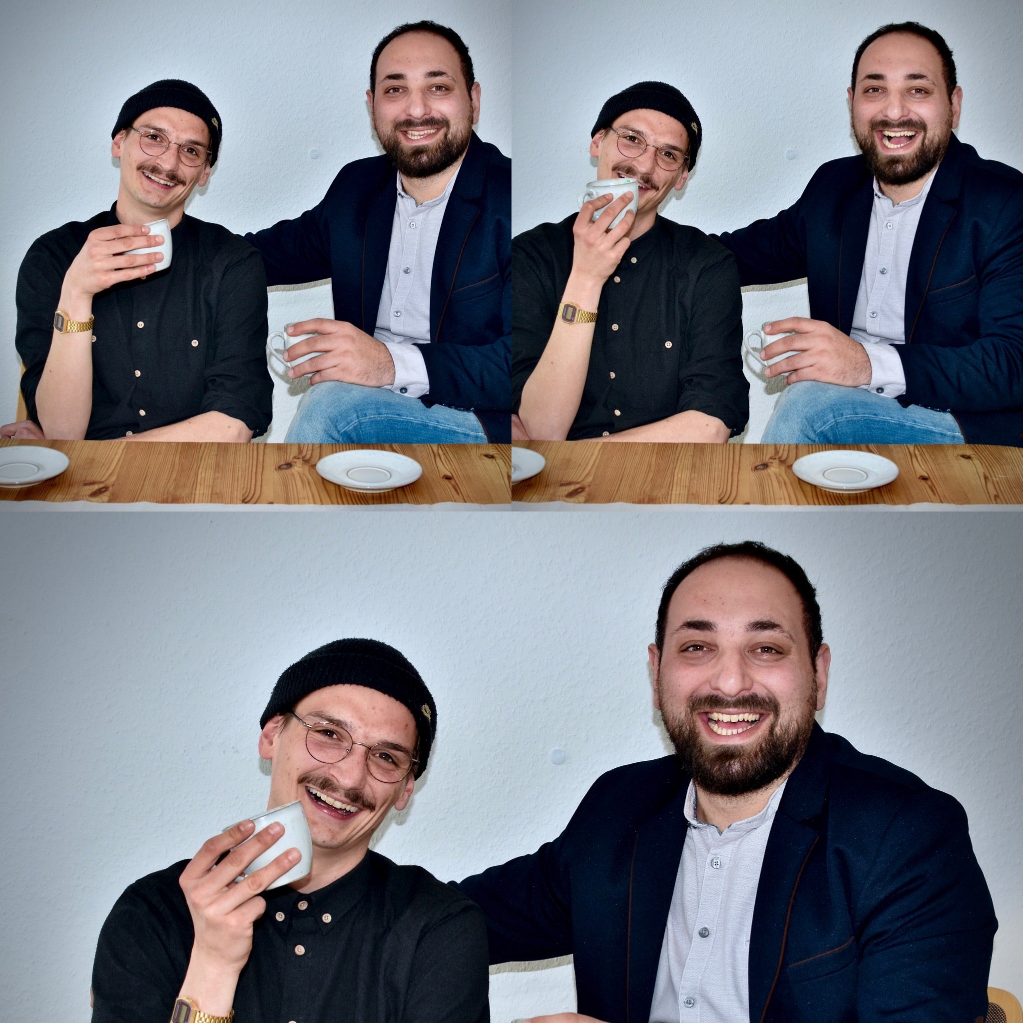 Zu sehen sind die Gruender Peter Scherer und Burhan Yalcin die nebeneinander mit Kaffee Tassen an einem Tisch sitzen