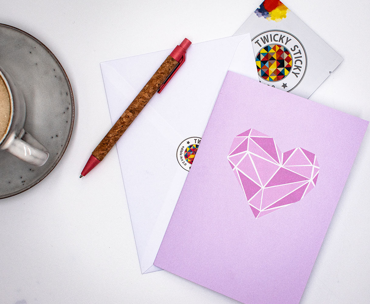 Grußkarte geometrisches Herz mit Sachet, Umschlag, Sticker und Kugelschreiber 